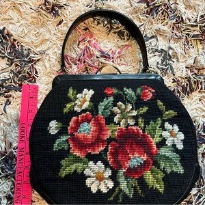 Elegant needlepoint Black Handbag